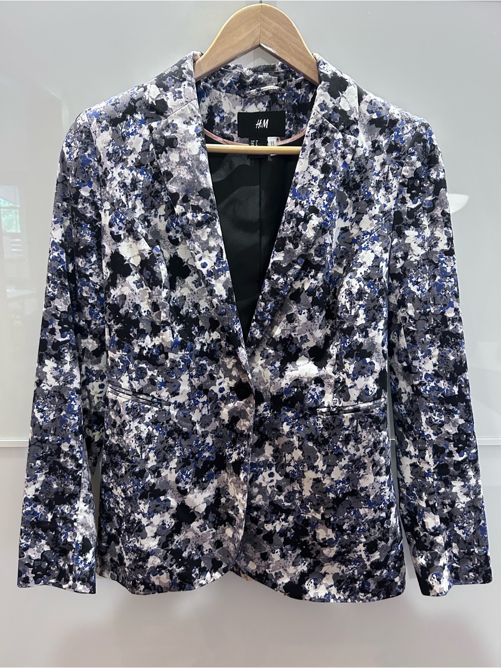 H&M Woman Navy & Gray Floral-Print Blazer